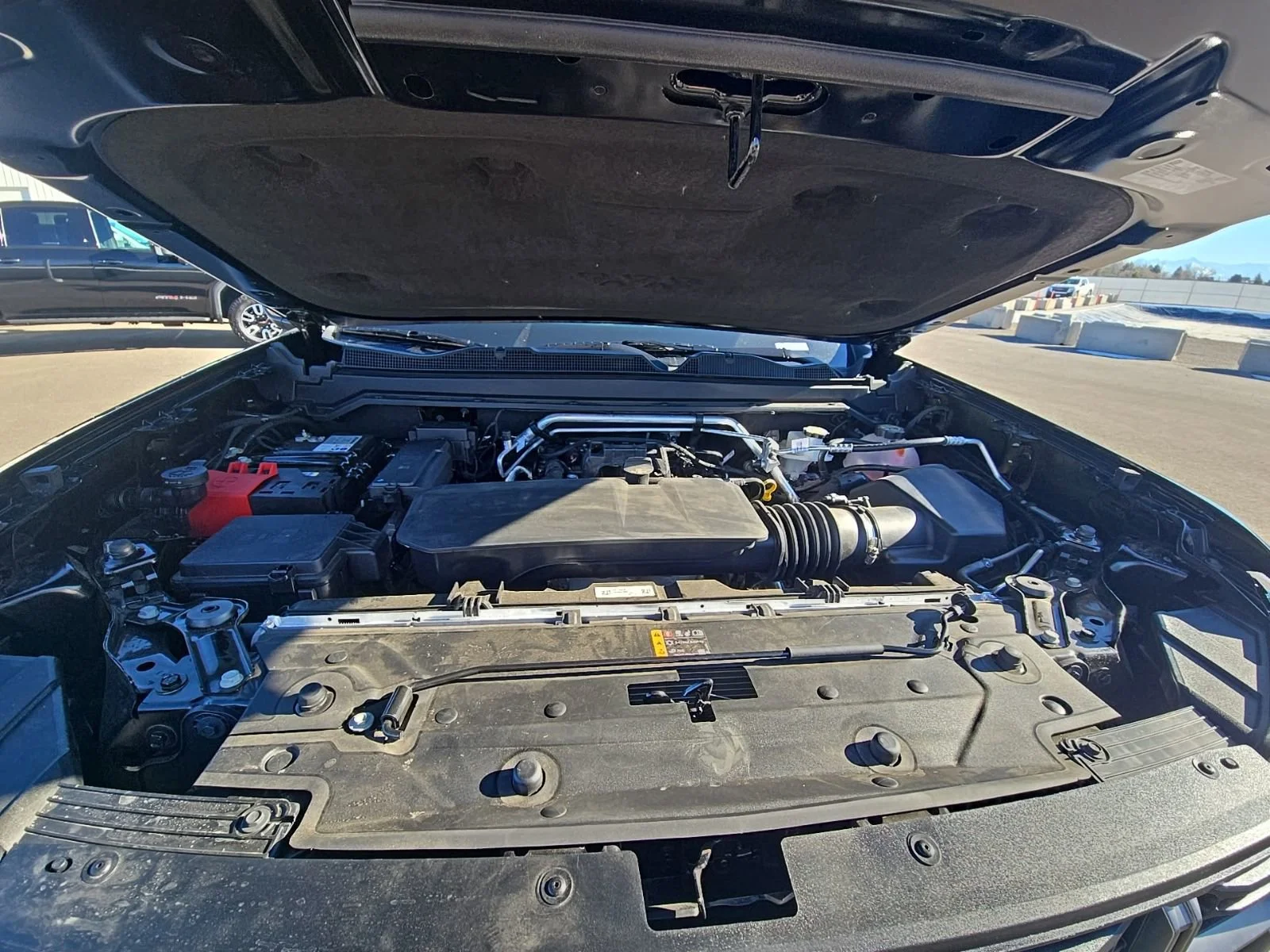 2026 GMC Canyon AT4X - Photo 15