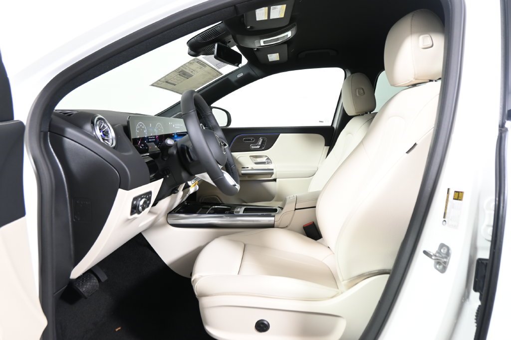 Used 2026 Polar White Mercedes-Benz GLA 250 image 3