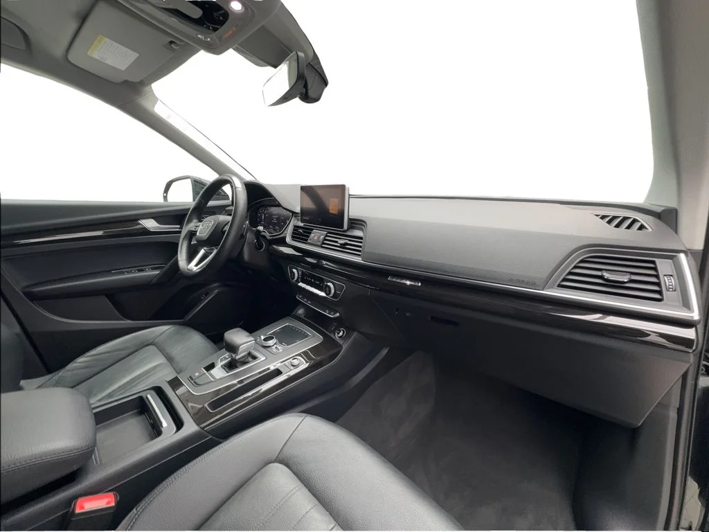 Used 2018 Black Audi 2.0T image 30