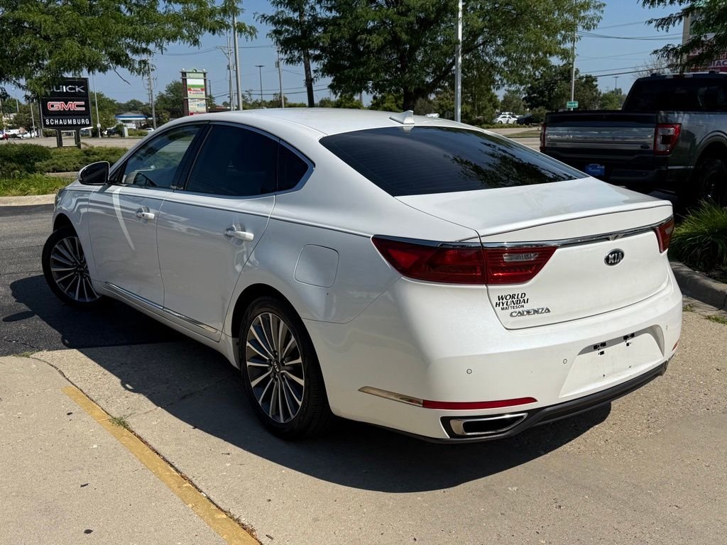 Used 2017 White Kia Premium image 5