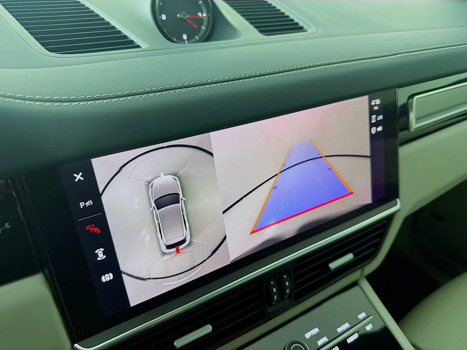 2022 Porsche Cayenne Platinum Edition - Photo 18