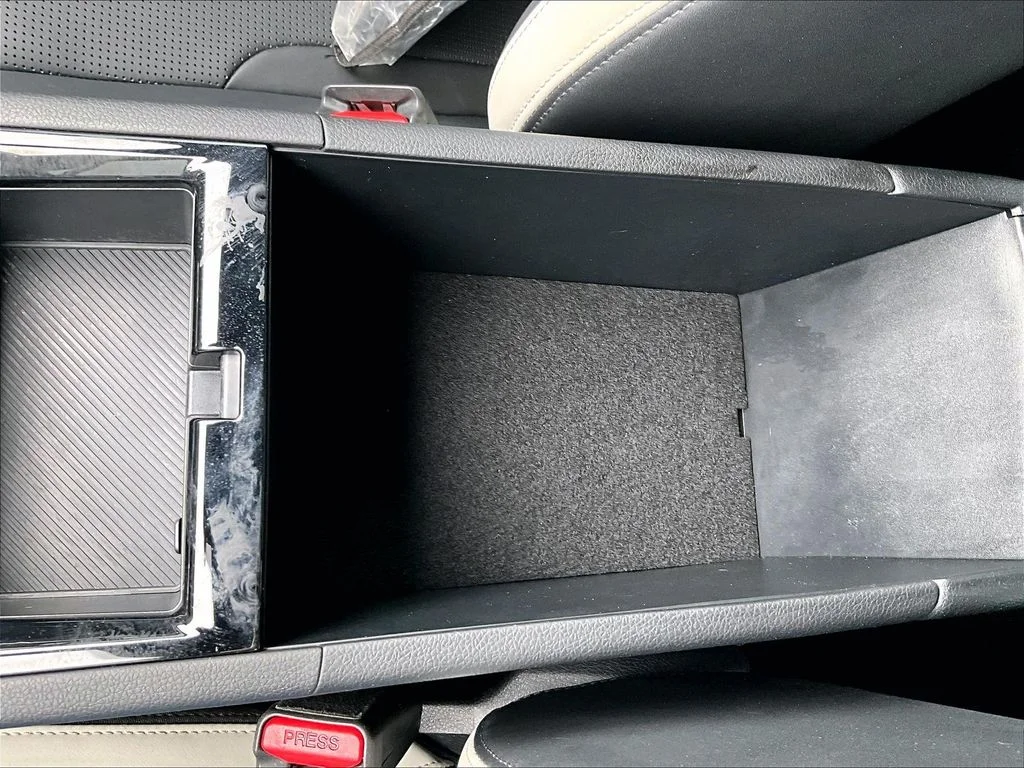 Used 2025 Gray Kia GT-Line image 33