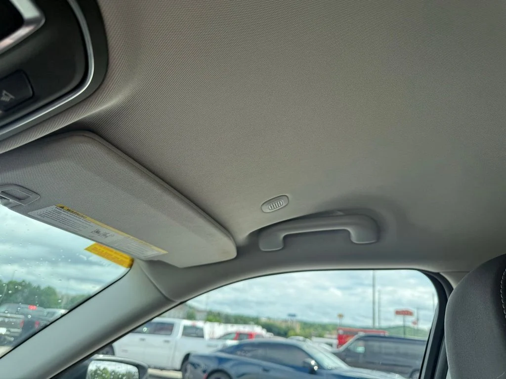 Used 2022 Gray Jeep Laredo image 18
