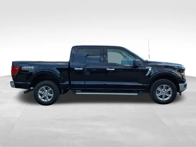 Used 2025 Black Ford XLT image 9