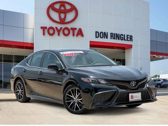 2024 Toyota Camry SE