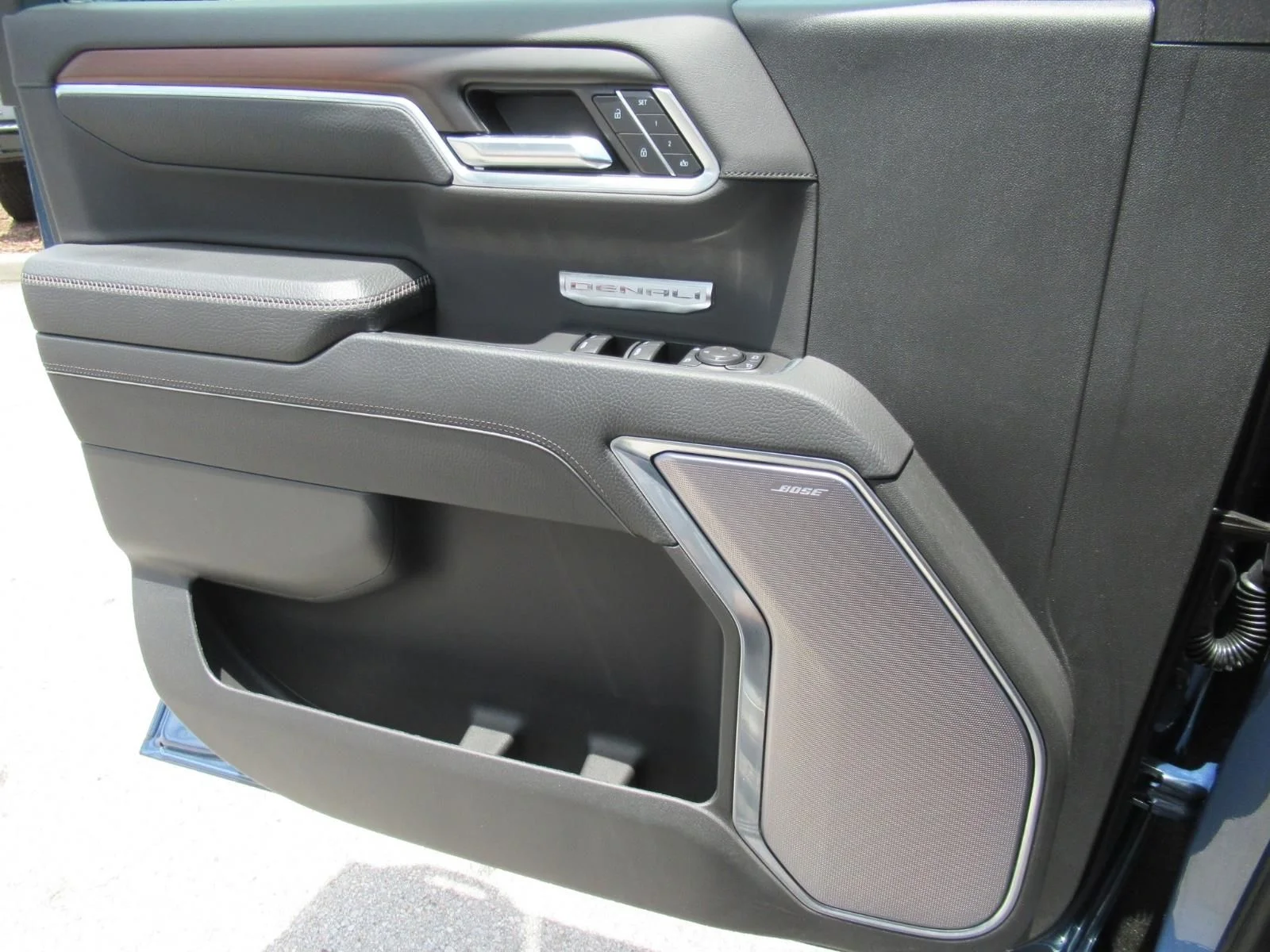 Used 2026  GMC Denali image 20
