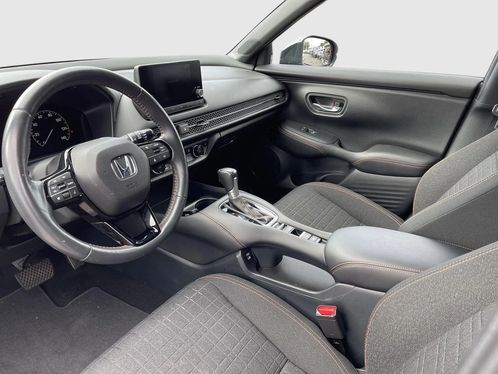 Used 2024 Urban Gray Pearl Honda Sport image 4