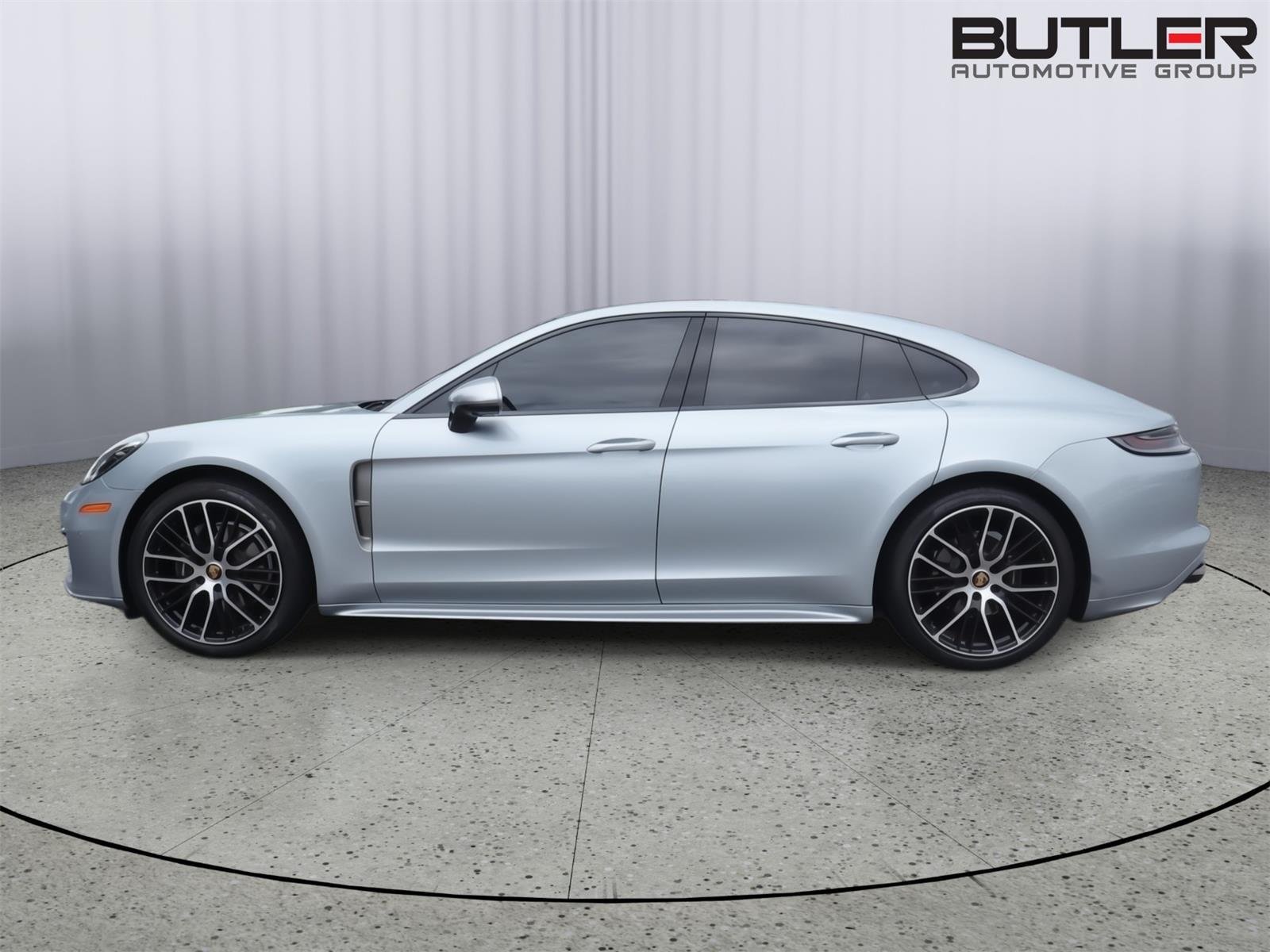 Used 2023 Silver (Dolomite Silver Metallic) Porsche Platinum Edition image 3