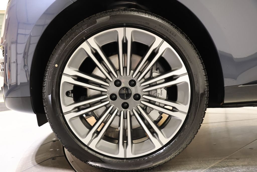 2026 Land Rover Range Rover SE - Photo 9