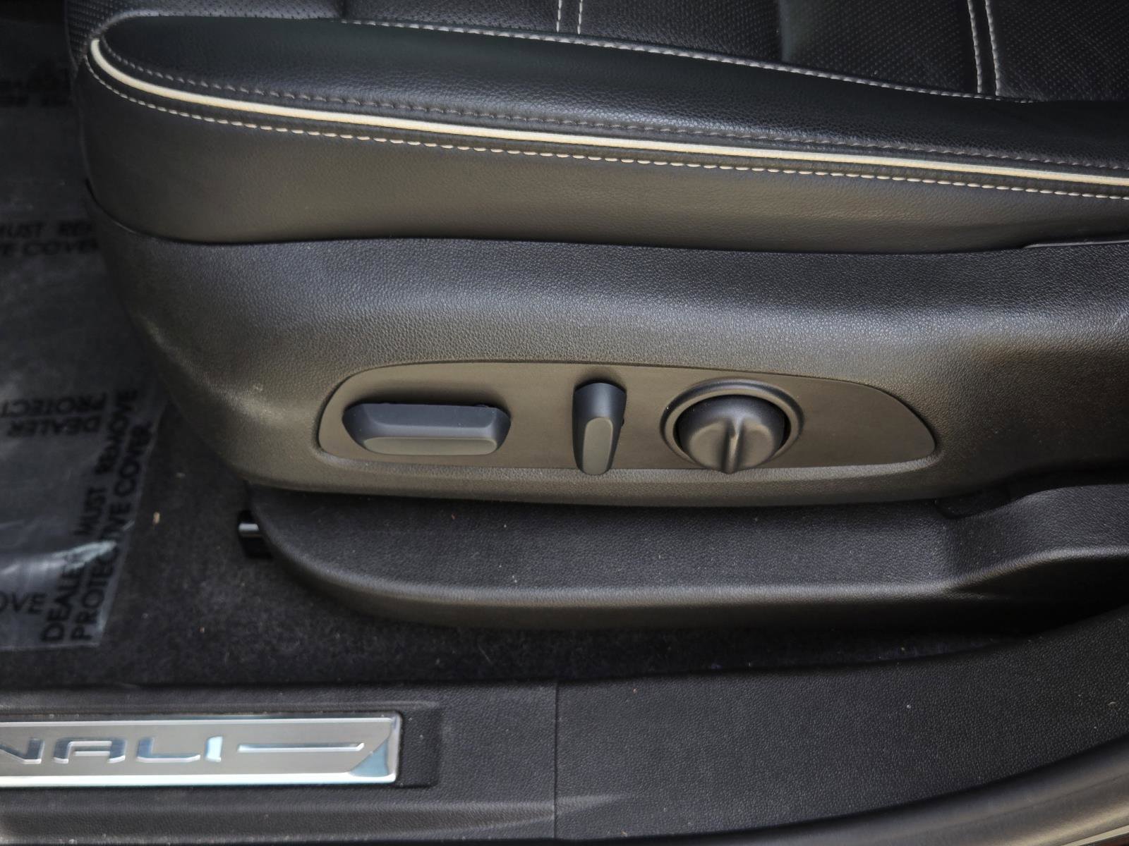 Used 2023 Ebony Twilight Metallic GMC Denali image 28