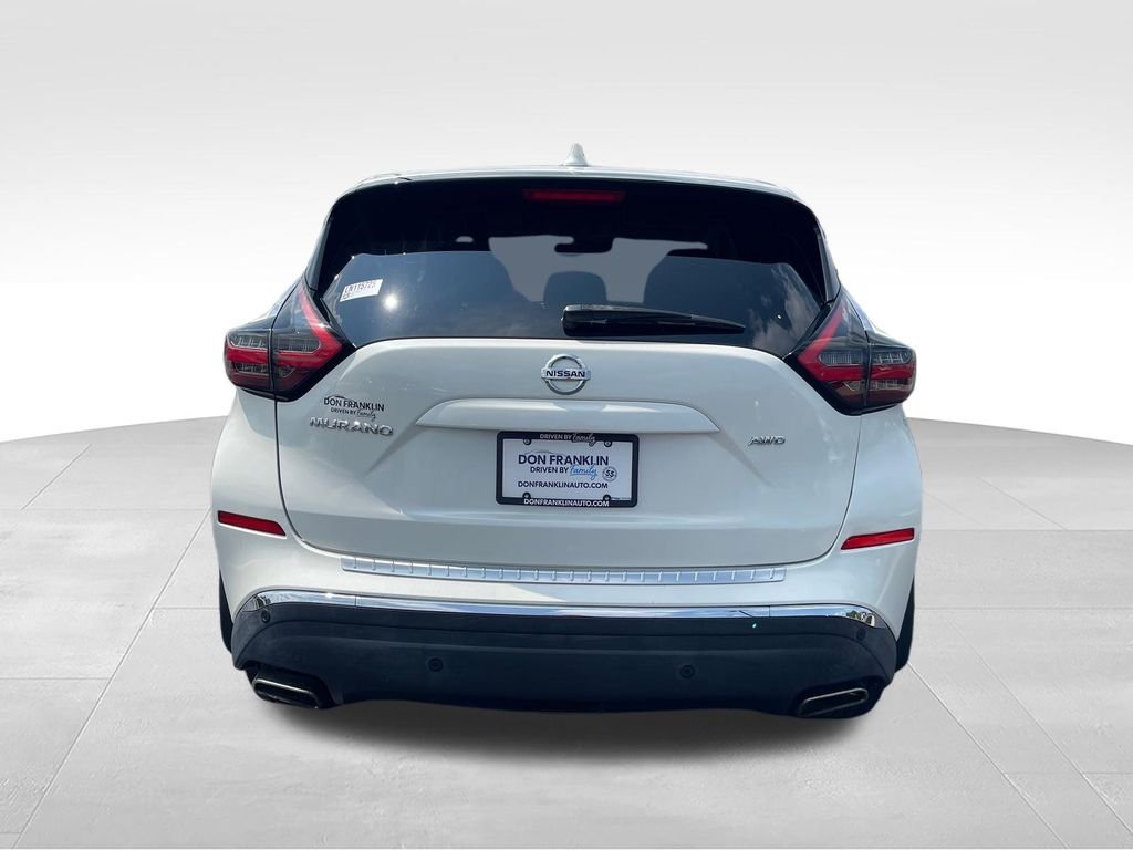 Used 2020 White Nissan S image 4