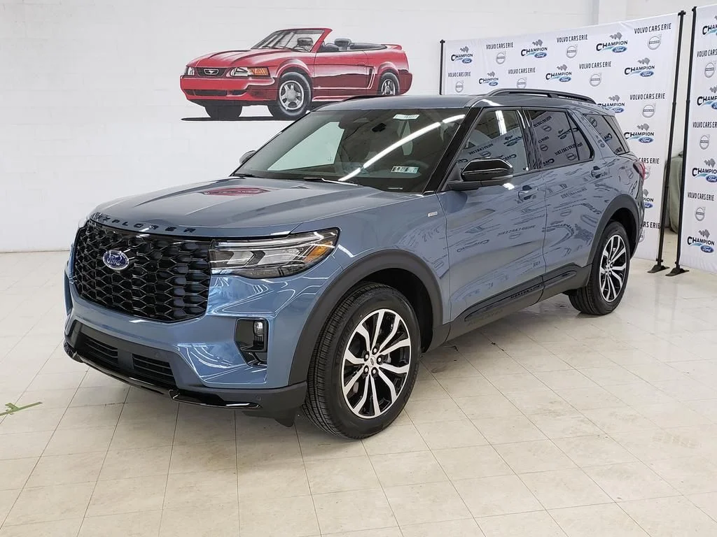 New 2026 Vapor Blue Metallic Ford ST-Line image 3
