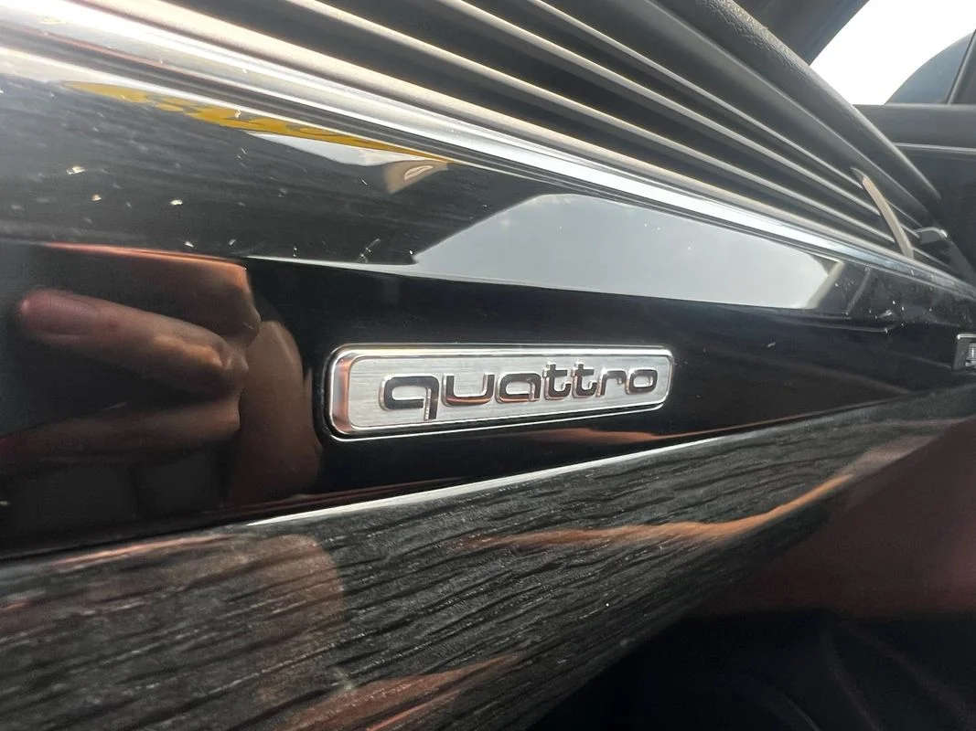 Used 2018  Audi 3.0T Premium image 18