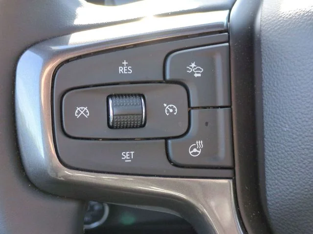 Used 2025 Gray Chevrolet ZR2 image 18