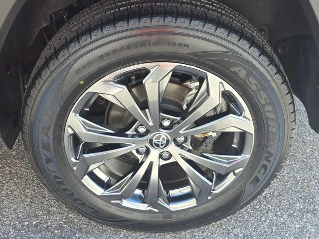 Used 2023 Red Toyota XLE Premium image 34