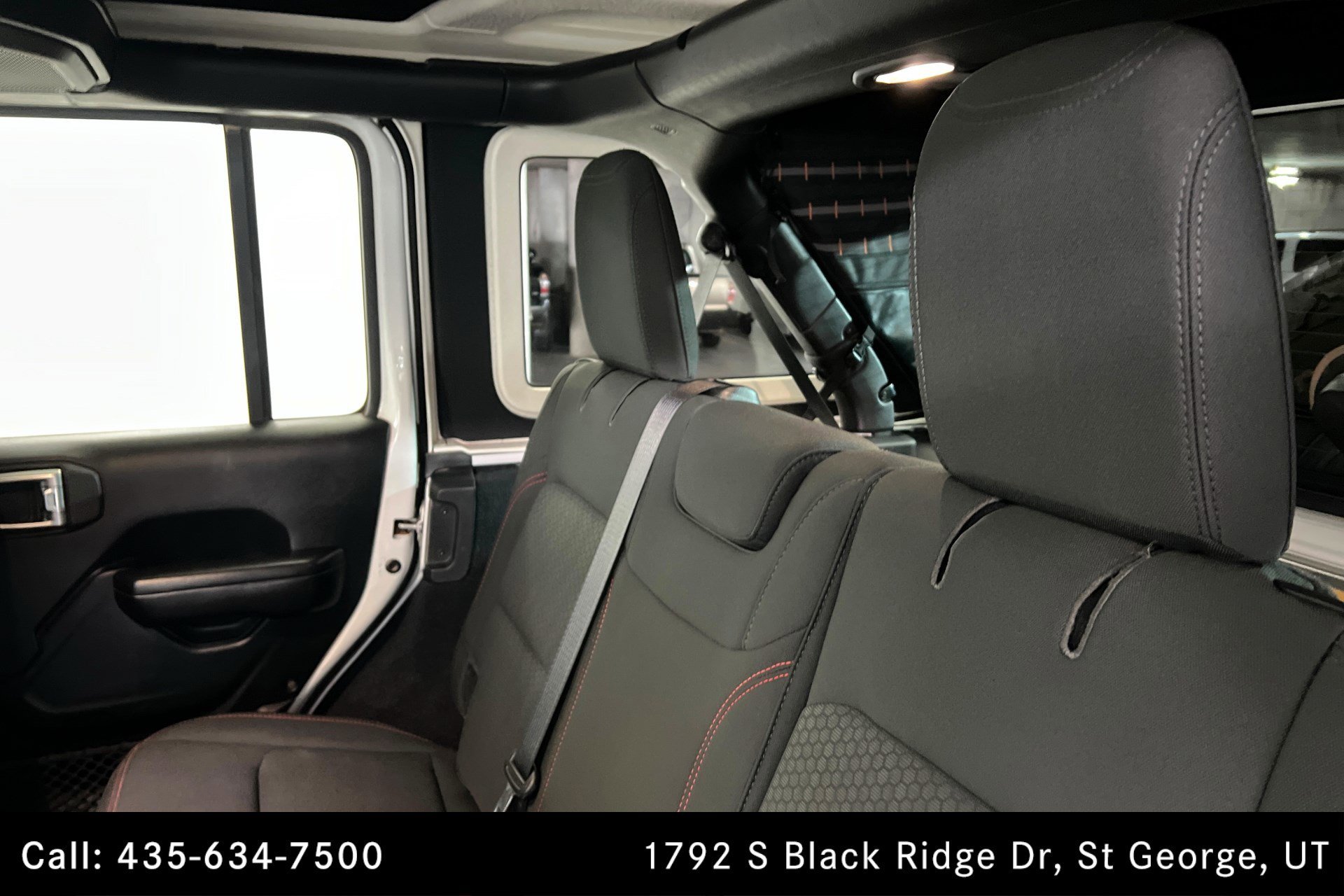 Used 2019 Bright White Clearcoat Jeep Rubicon image 21