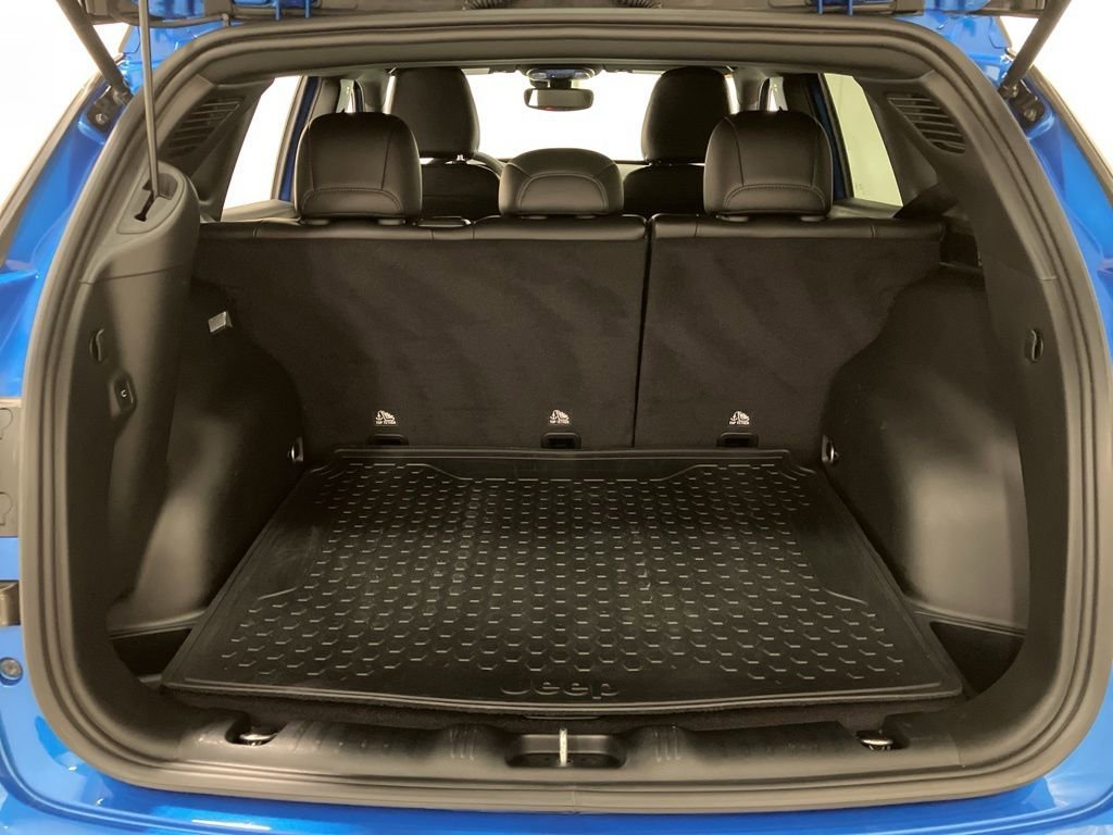 Used 2024 Hydro Blue Pearlcoat Jeep Trailhawk image 16
