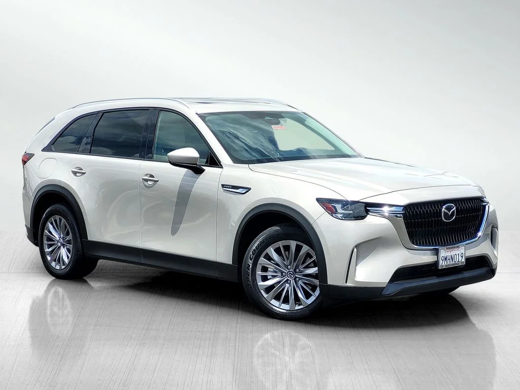 2024 Mazda CX-90 PHEV Preferred Package's photo