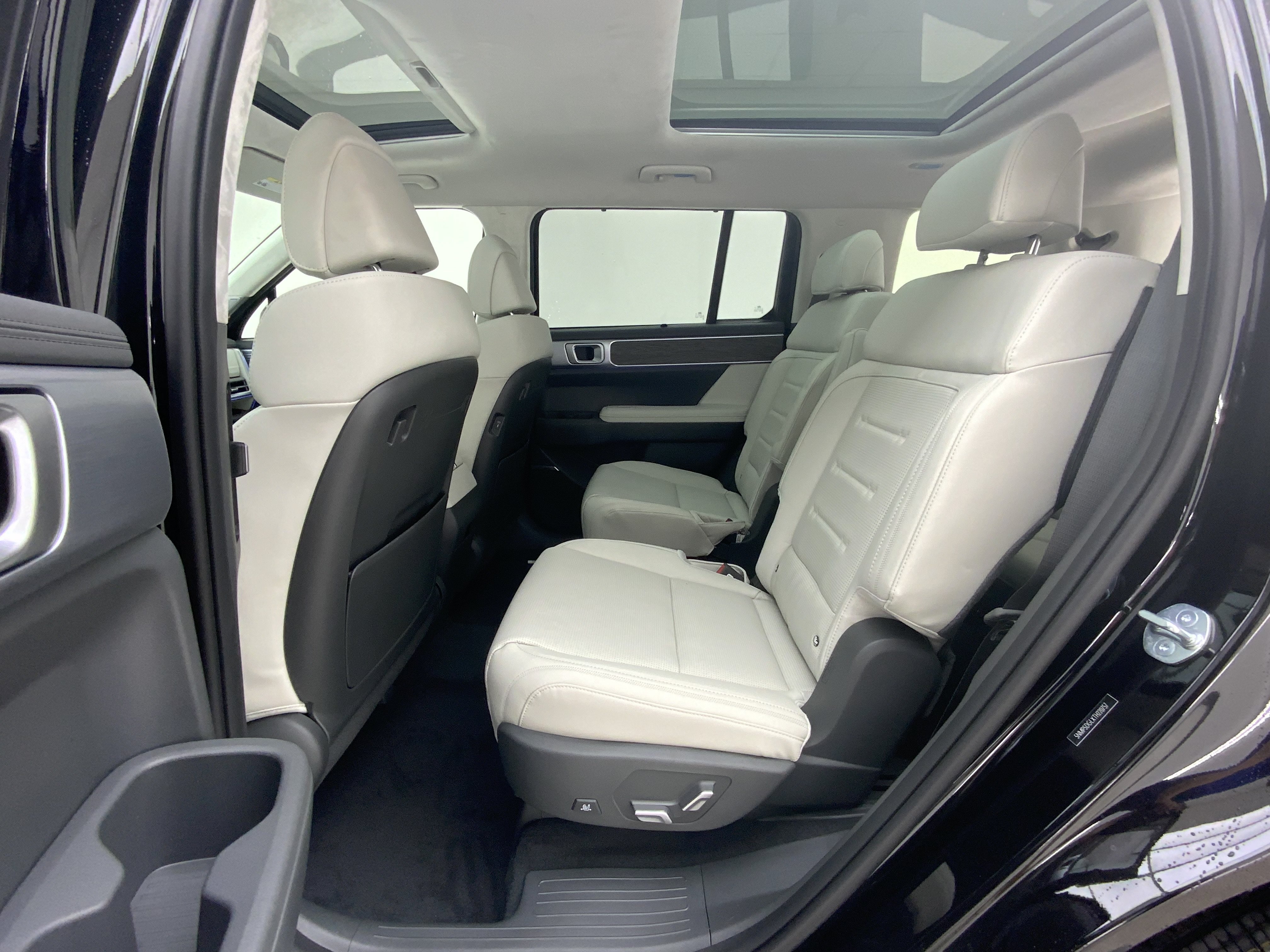 New 2026 Phantom Black Hyundai Calligraphy image 13