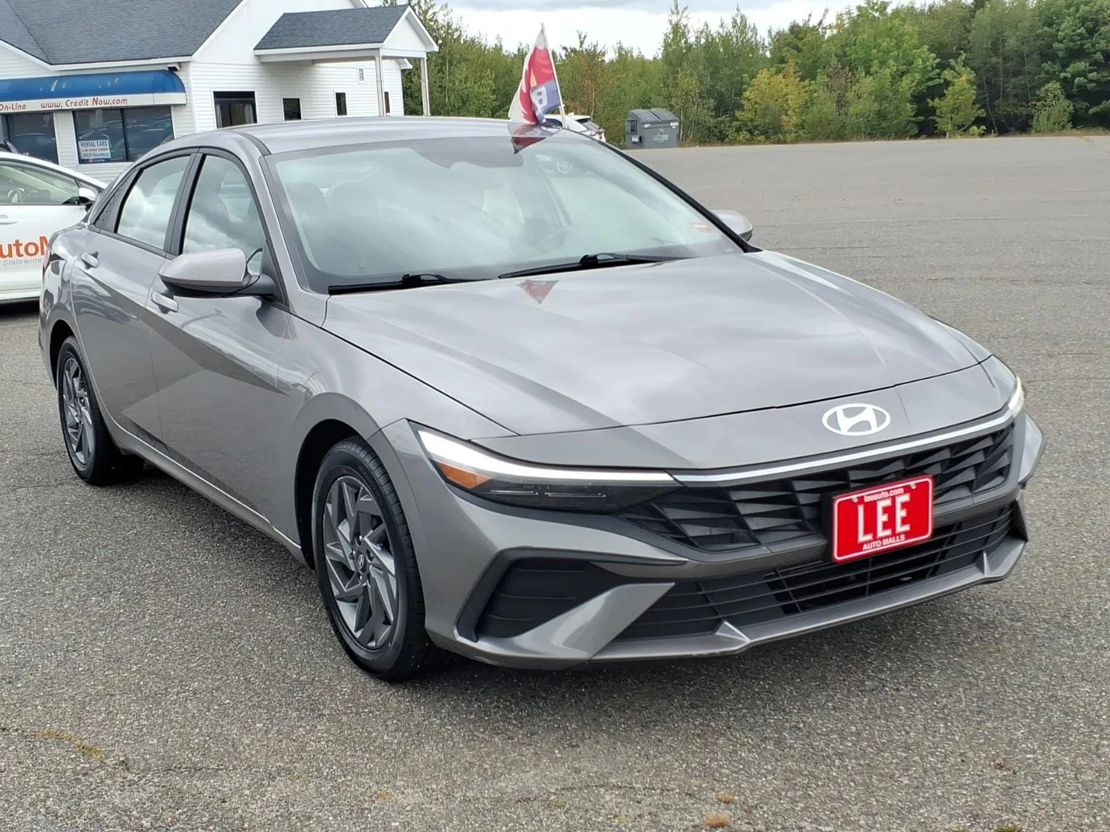 Used 2024 Fluid Metal Hyundai SEL image 3