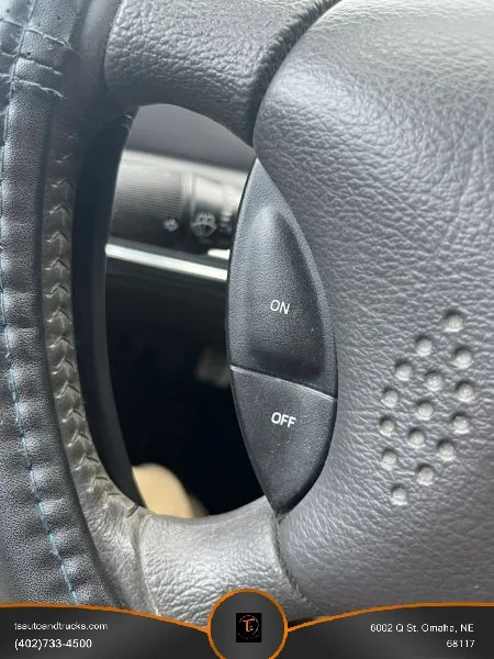Used 2004  Ford GT Deluxe Coupe 2D image 19