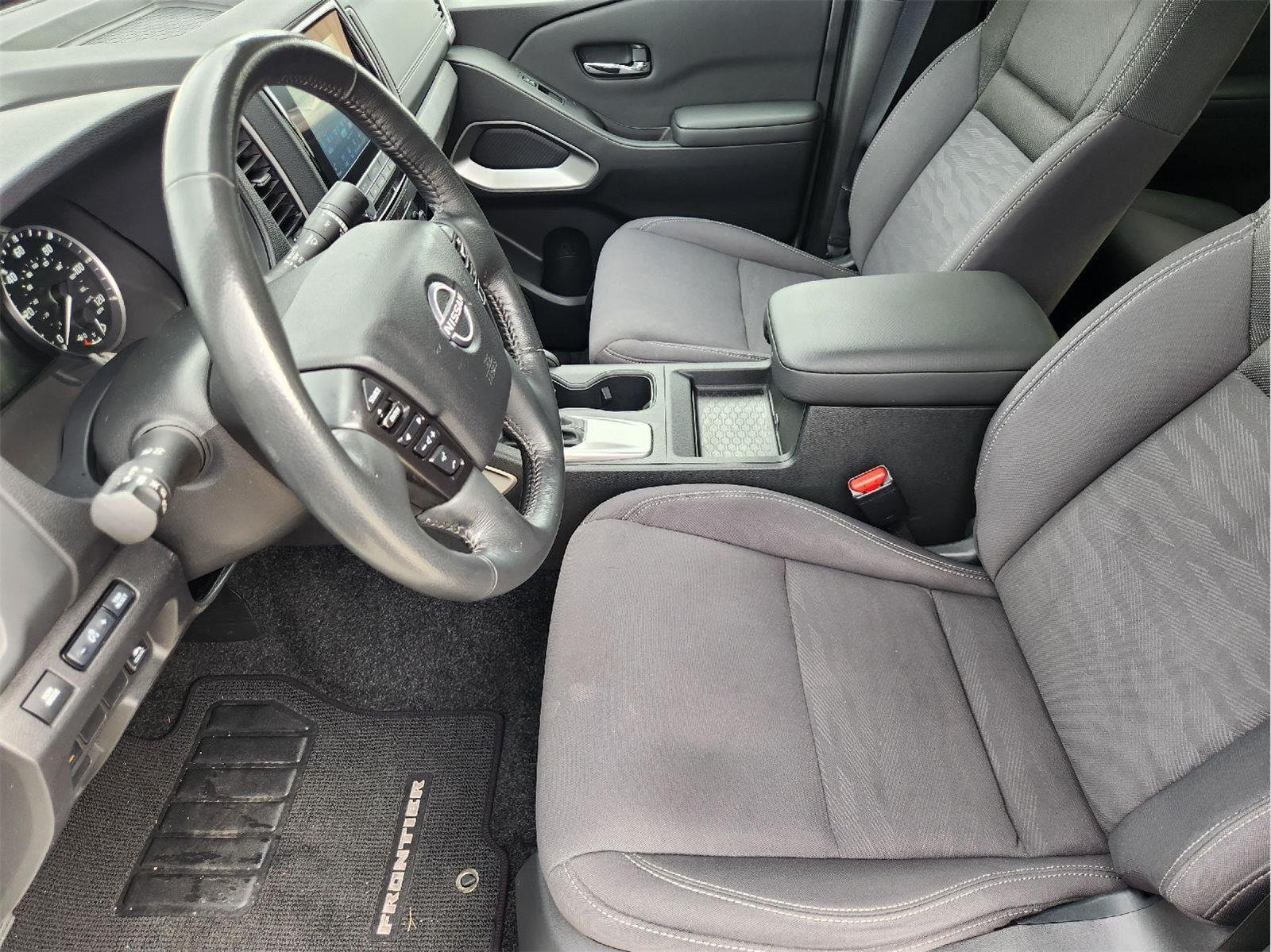 2024 Nissan Frontier photo 13 of 33