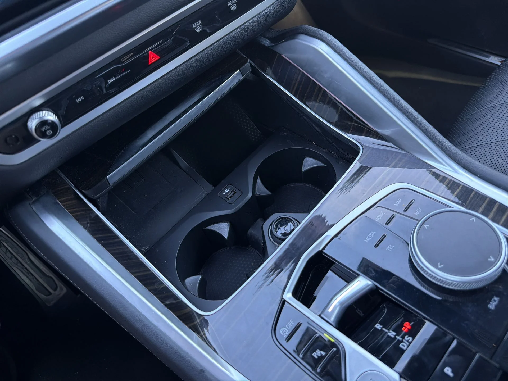Used 2025 Skyscraper Grey Metallic BMW xDrive40i image 34