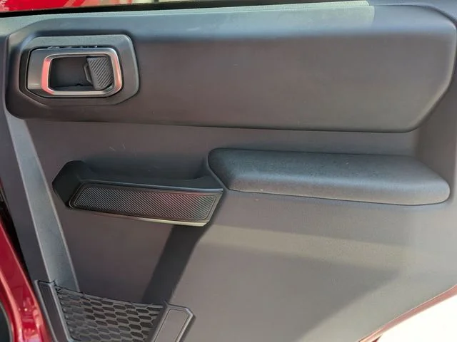 Used 2025 Red Ford Badlands image 32