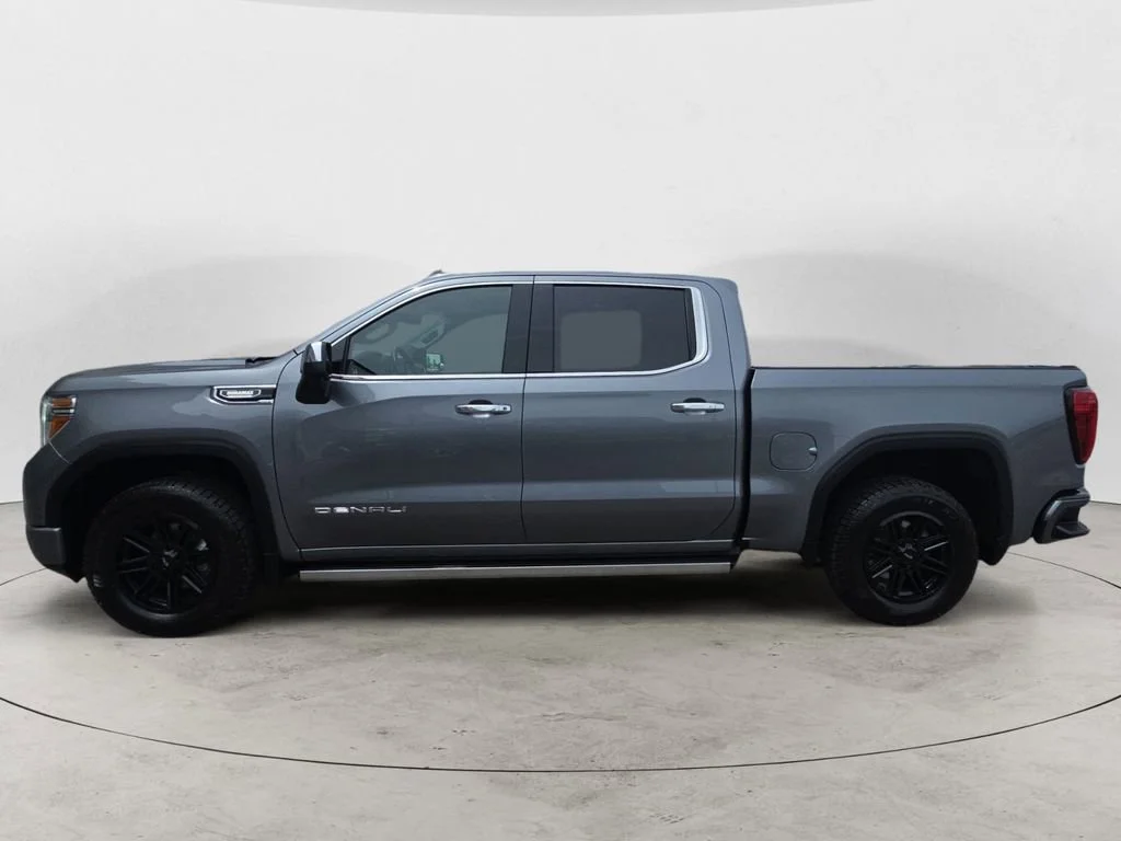 Used 2022 Gray GMC Denali image 2