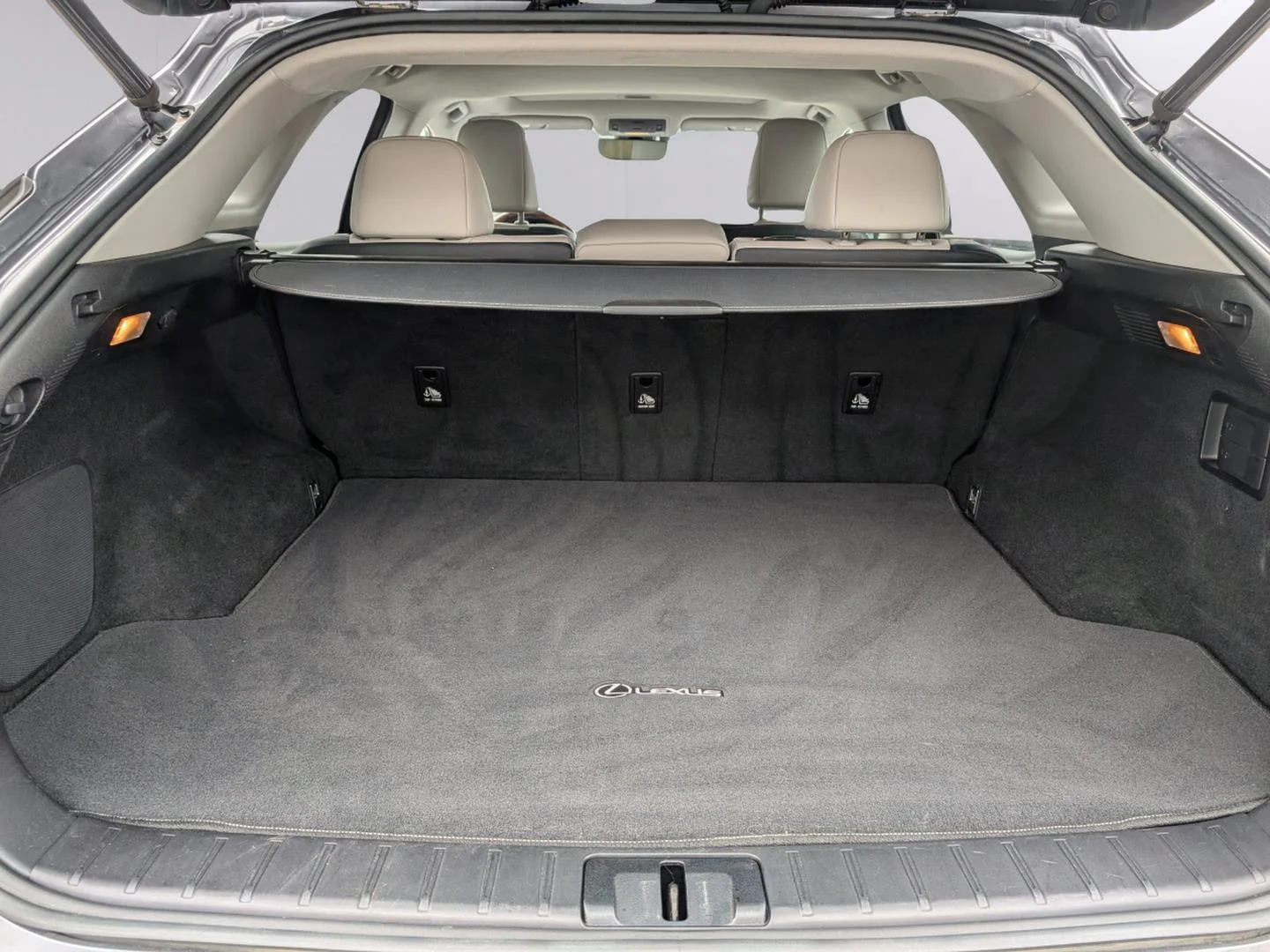 Used 2019 Nebula Gray Pearl Lexus RX 350 image 32