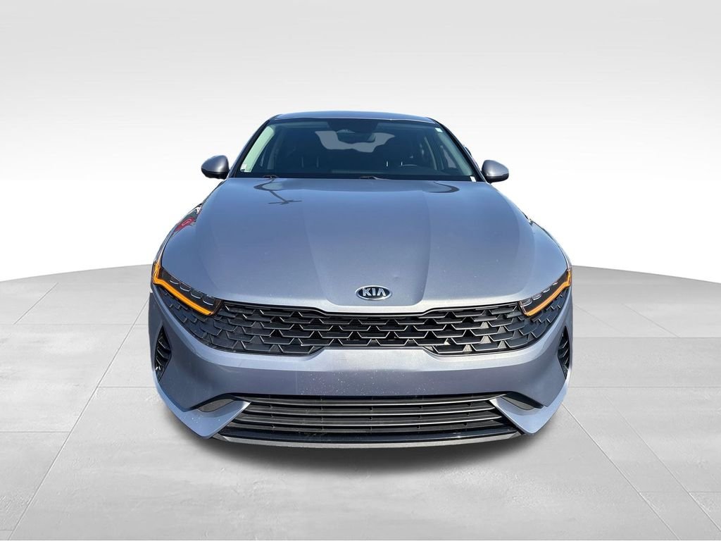 Used 2021 Silver Kia LXS image 8