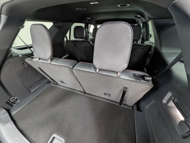 New 2026 Carbonized Gray Metallic Ford ST-Line image 47