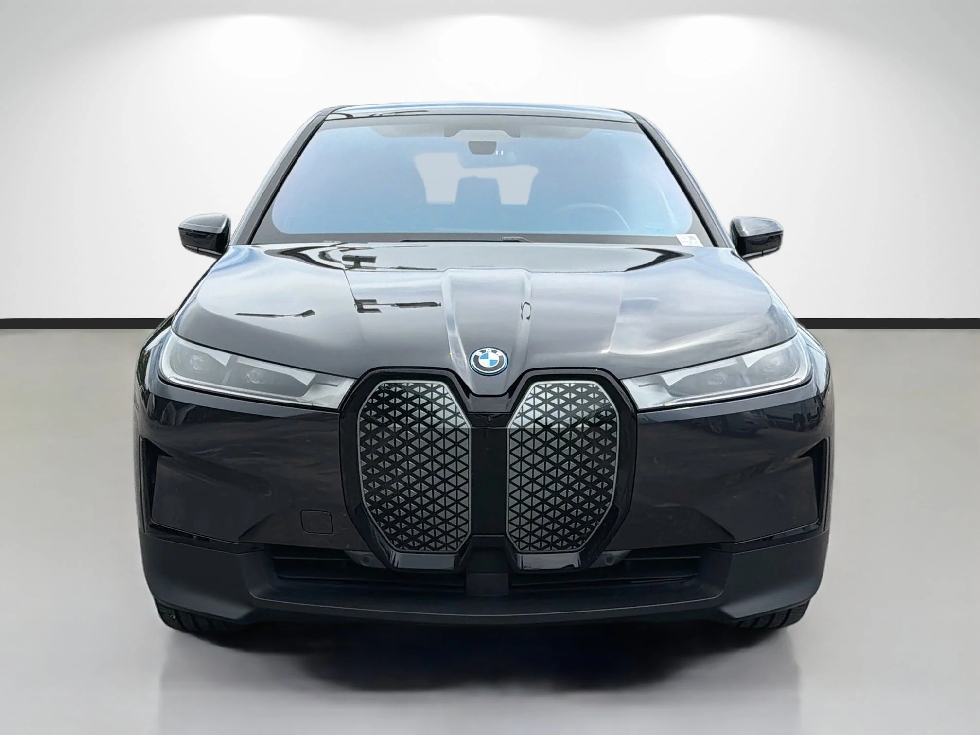 Used 2024 Dark Graphite Metallic BMW xDrive50 image 8