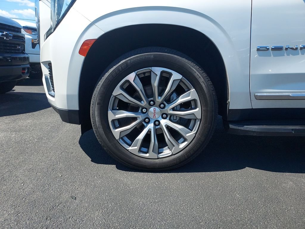 Used 2021 White GMC Denali image 10
