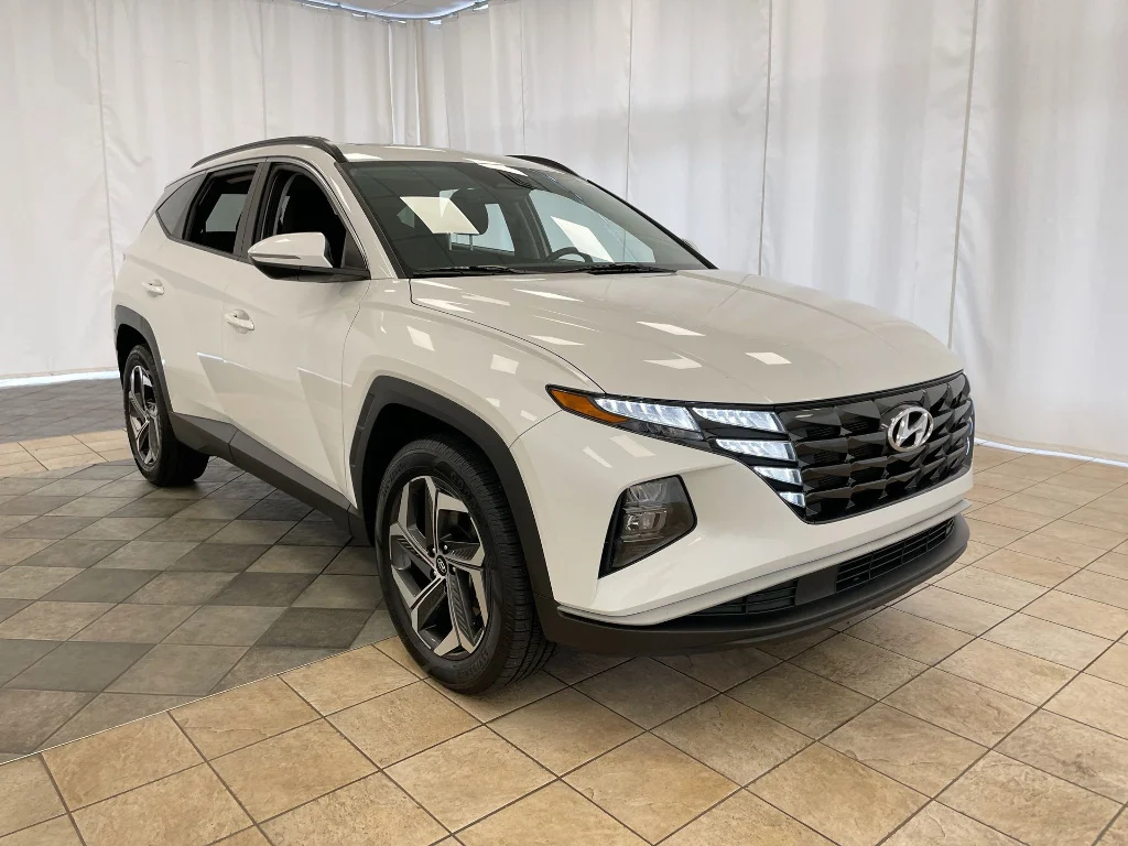Used 2022 Quartz White Hyundai SEL image 34