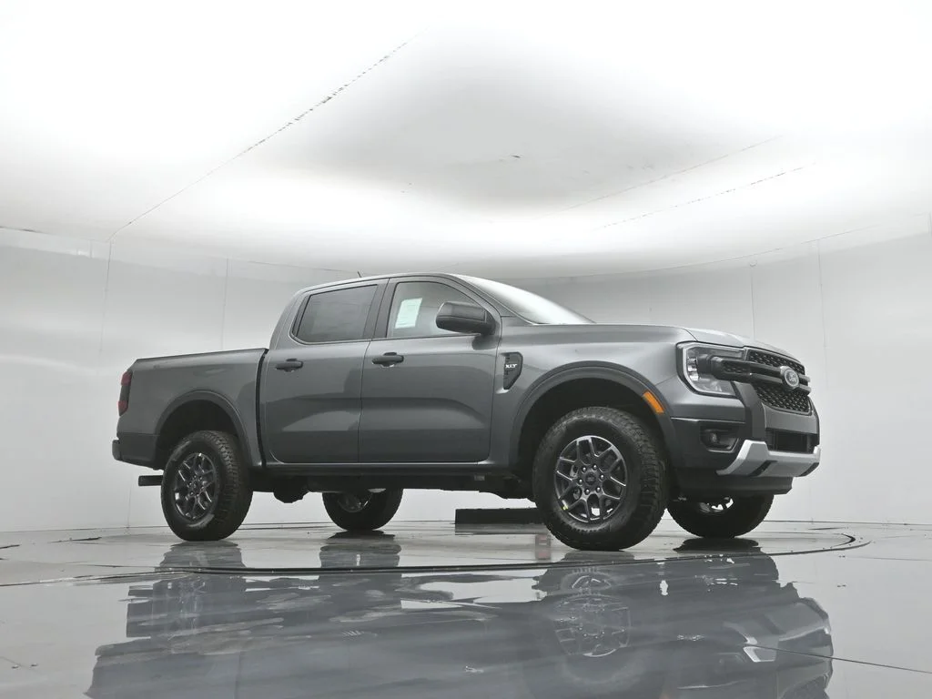 New 2026 Carbonized Gray Metallic Ford XLT image 3