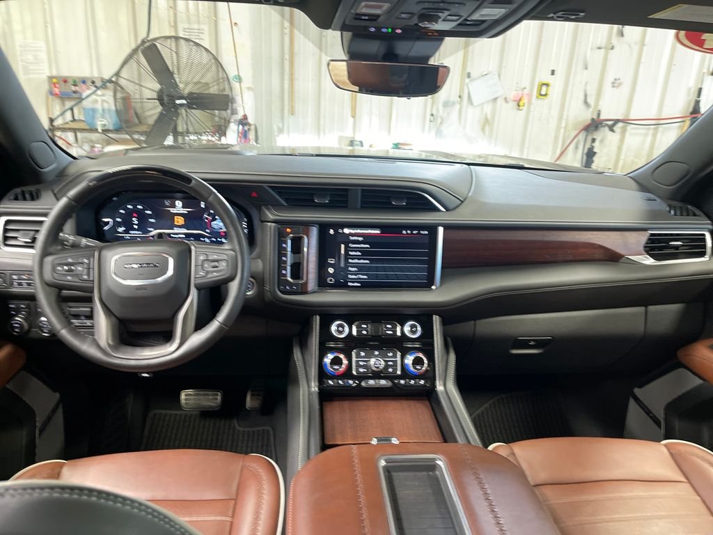 Used 2024 Black GMC Denali Ultimate image 18