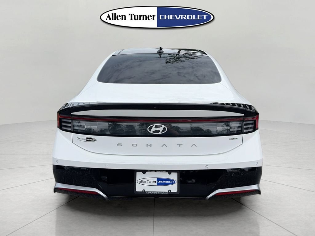 Used 2025 White Hyundai Limited image 5