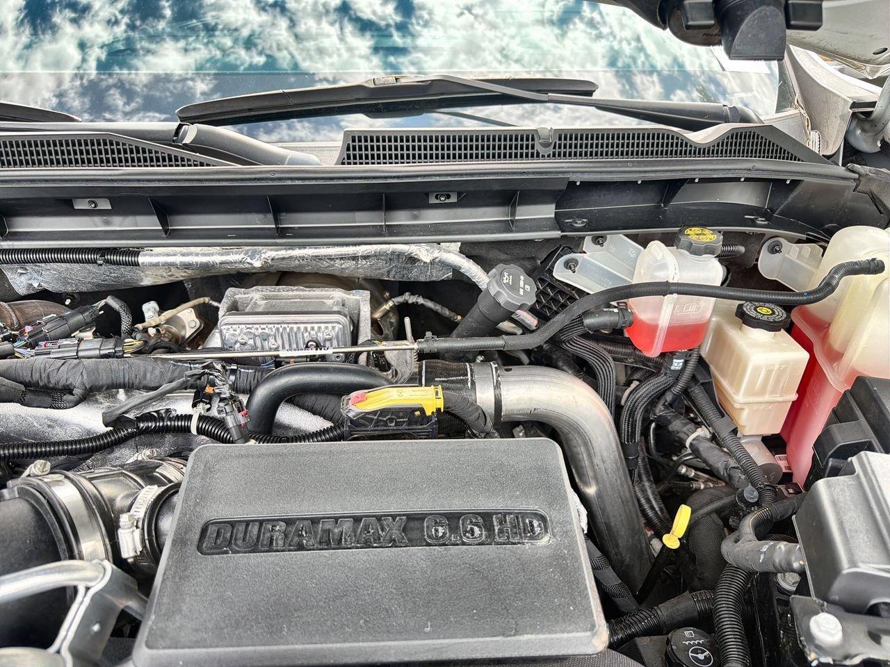 Used 2023 SUMMIT WHITE GMC Denali image 25