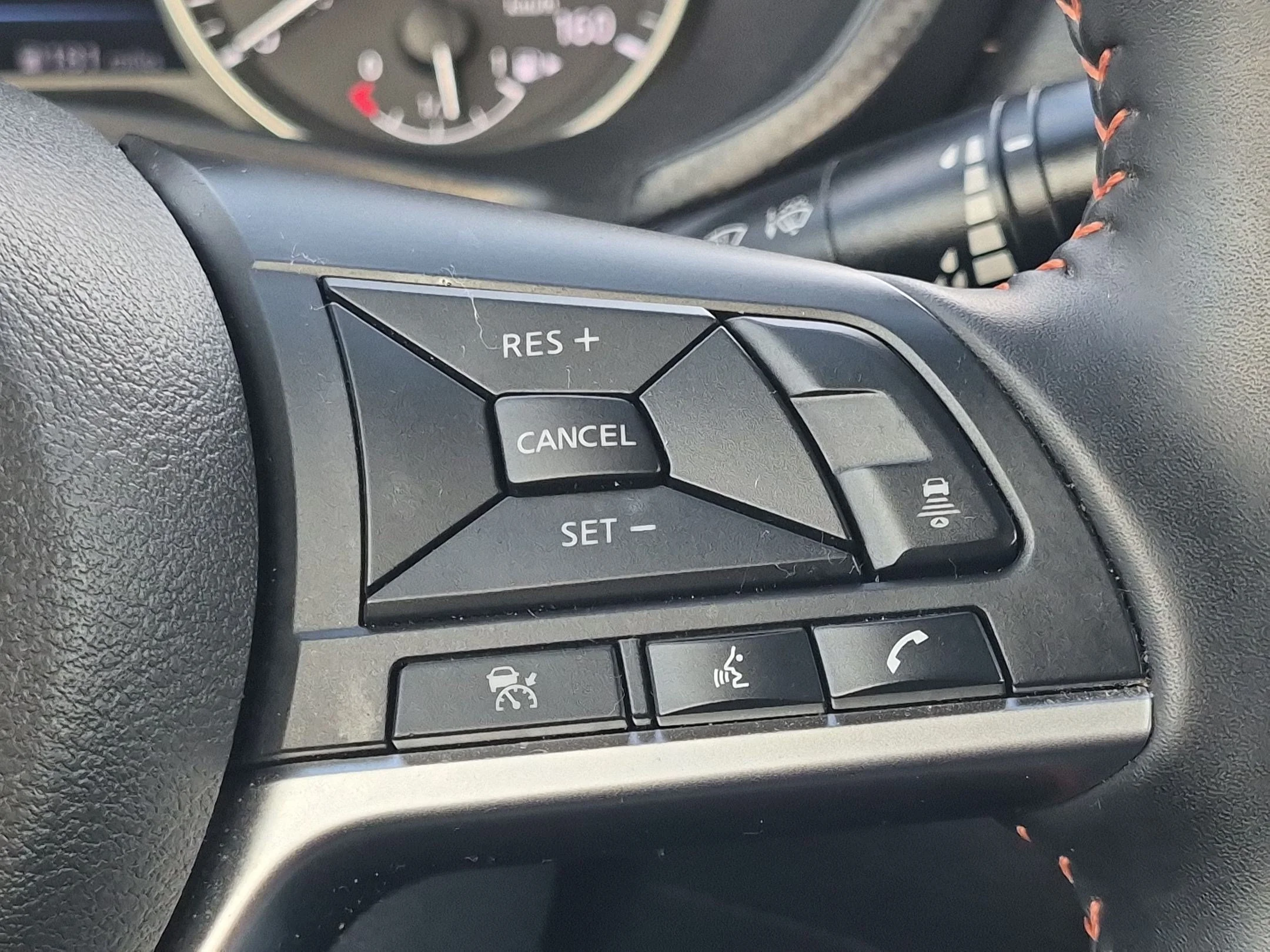 Used 2025 Super Black Nissan SR image 15