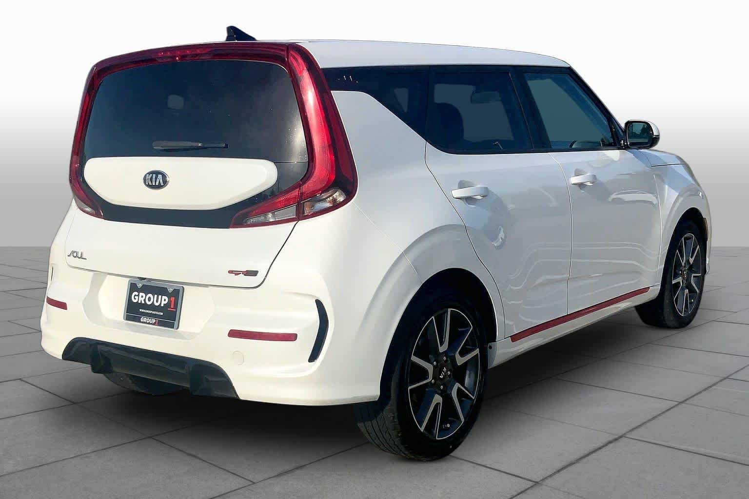 Used 2020 Snow White Pearl Kia GT-Line image 13