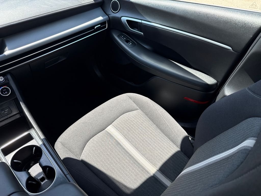 Certified Used 2025 Red Hyundai SEL image 14