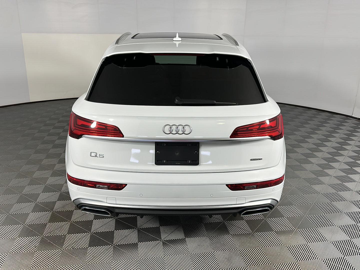 Used 2023 Glacier White Metallic Audi S line Premium image 9