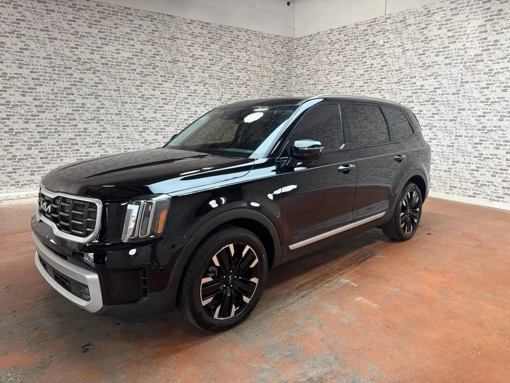 Used 2024 Ebony Black Kia SX image 3