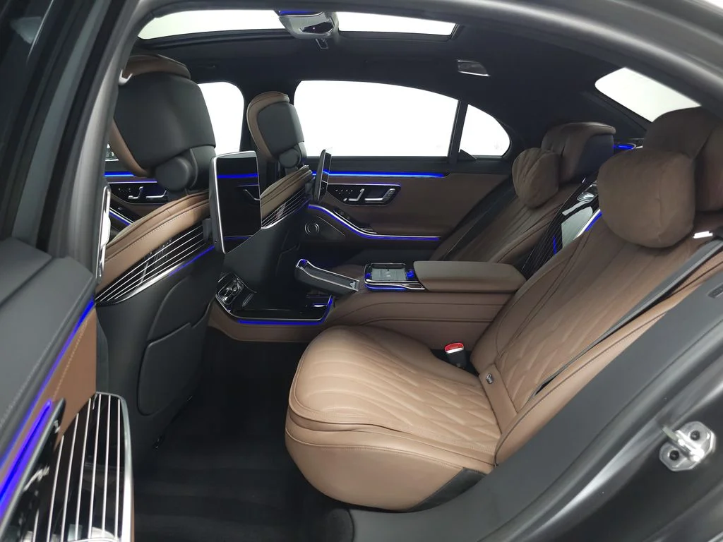 Used 2024 MANUFAKTUR Graphite Gray Magno Mercedes-Benz S 63 E AMG® image 30