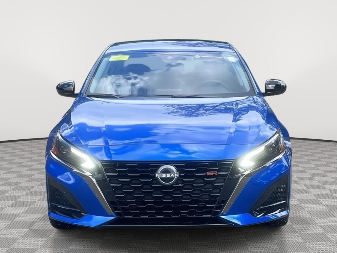Used 2025 Bluestone Pearl Nissan SR image 2