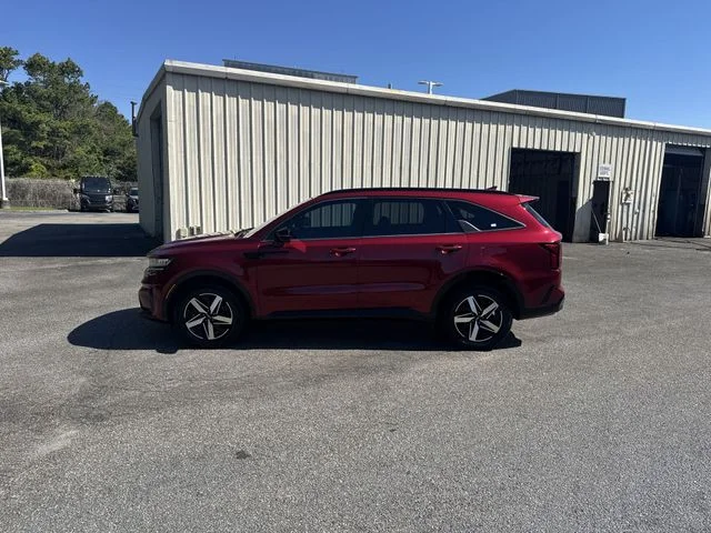 Used 2022 Red Kia S image 8