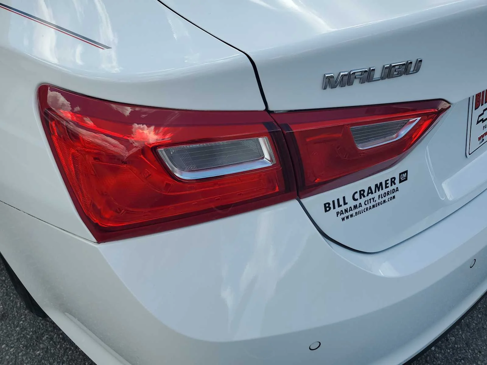 Used 2024 Summit White Chevrolet FL image 5
