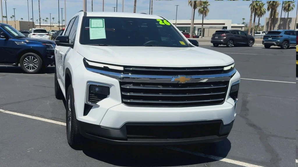Used 2026 White Chevrolet LT image 4