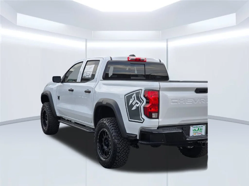 New 2026 White Chevrolet Trail Boss image 42